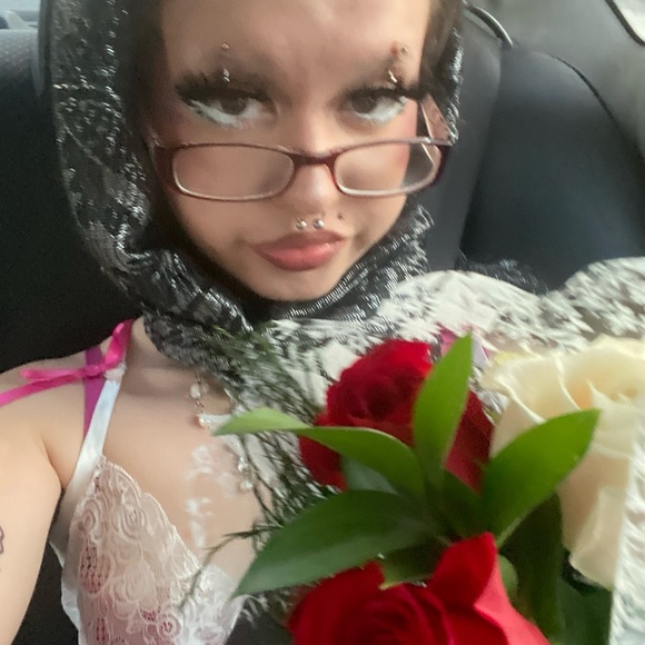 Meet your Posher, Soph - Picture 1 of 1